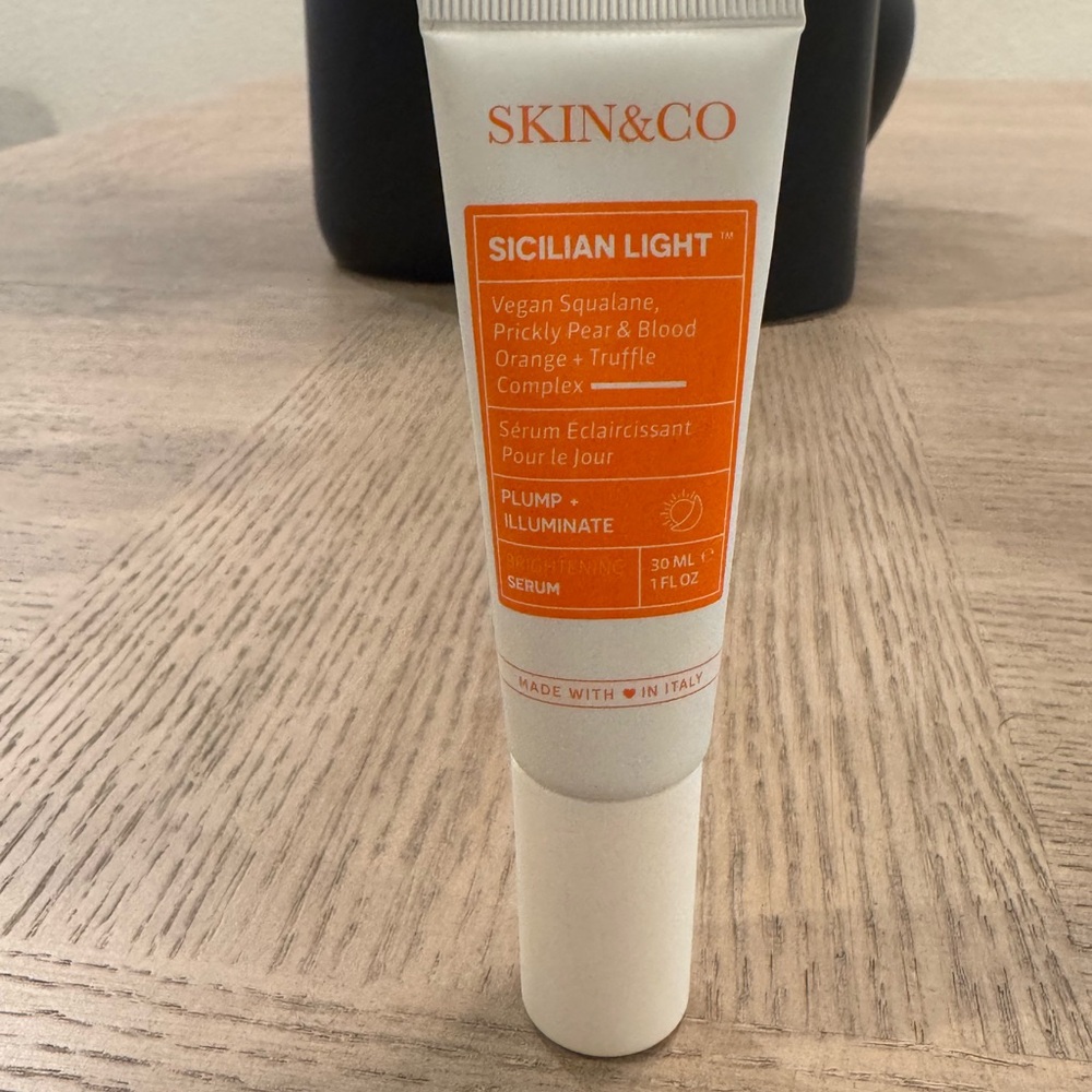 Skin Sicilian Light Serum - Vibrant Orange